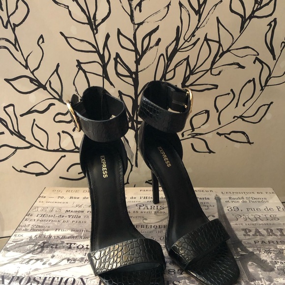 Express high heels - Picture 2 of 8